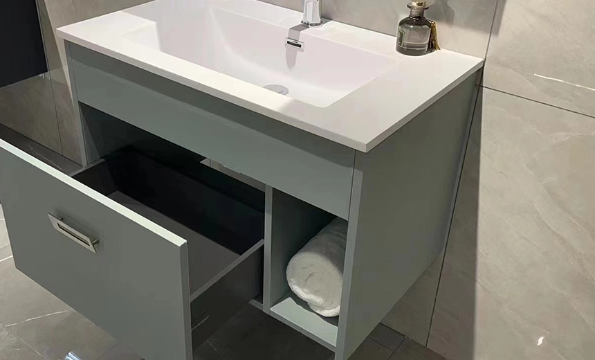 traditional bath vanity