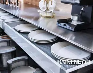 Làm thế nào để làm cho tủ bếp của bạn một diện mạo mới một cách nhanh chóng
